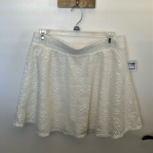 Cream fully lined lace mini skirt